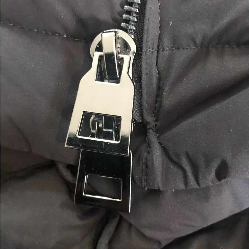 Moncler Barge Asymmetric-Zip Black Quilted Down-filled Coat Size 00 $2250 - Picture 12 of 12